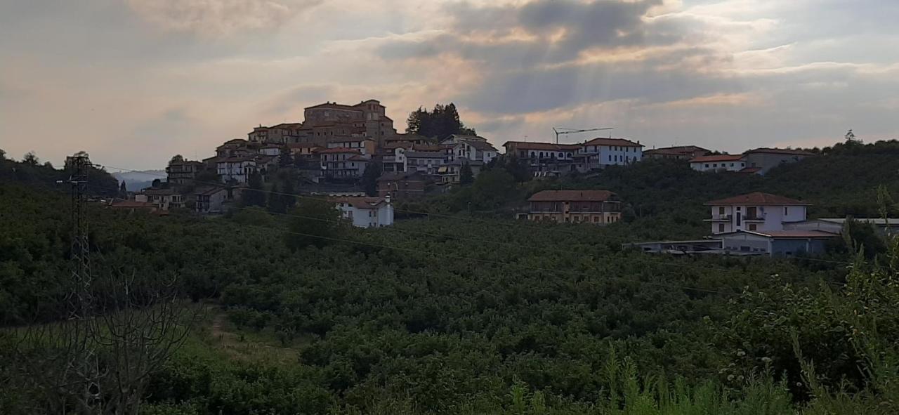 Ristorante Albergo Da Maurizio Cravanzana エクステリア 写真