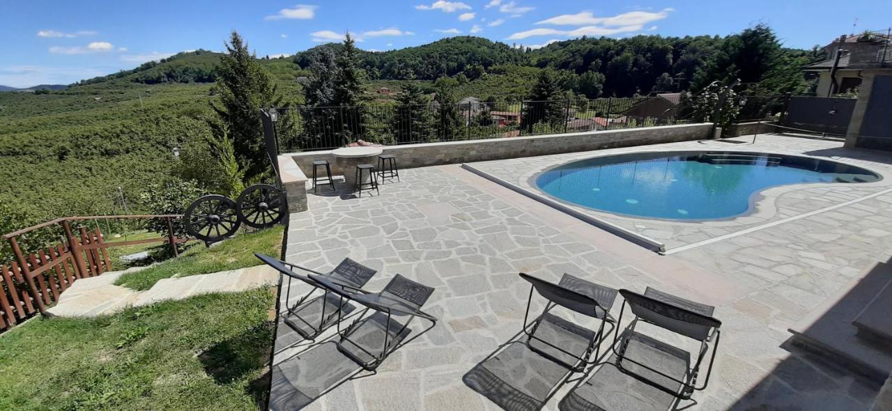 Ristorante Albergo Da Maurizio Cravanzana エクステリア 写真