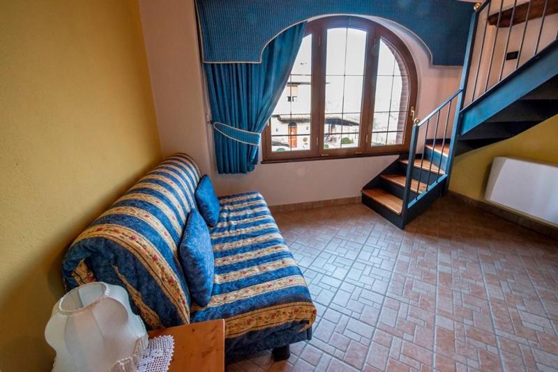 Ristorante Albergo Da Maurizio Cravanzana エクステリア 写真