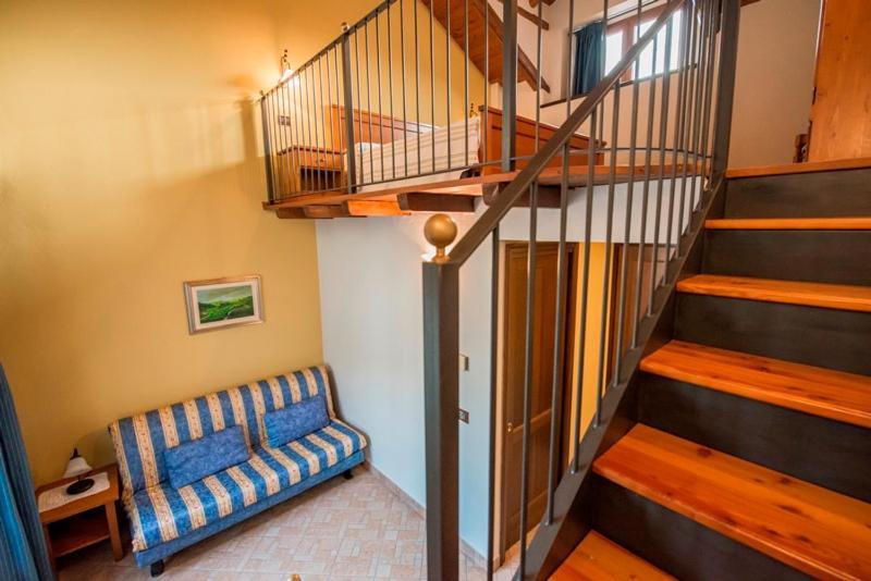 Ristorante Albergo Da Maurizio Cravanzana エクステリア 写真