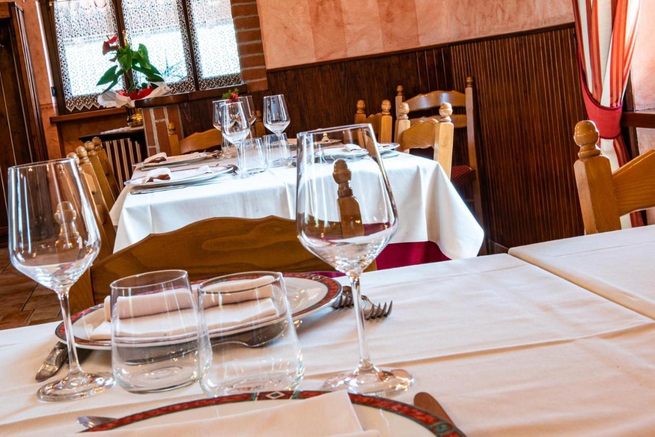 Ristorante Albergo Da Maurizio Cravanzana エクステリア 写真